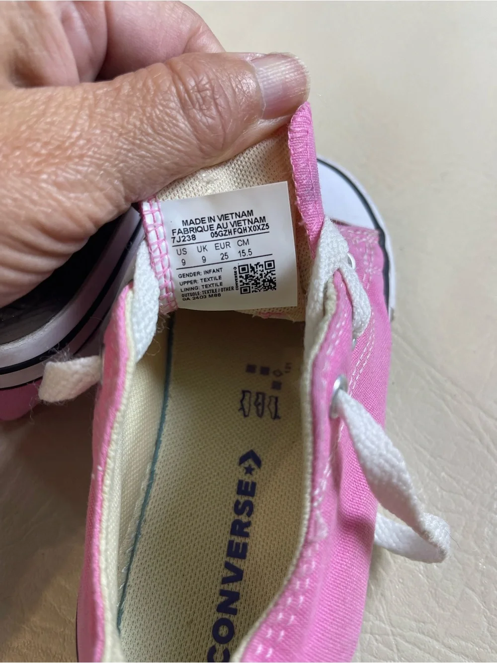 Kids pink low top converse toddler 9